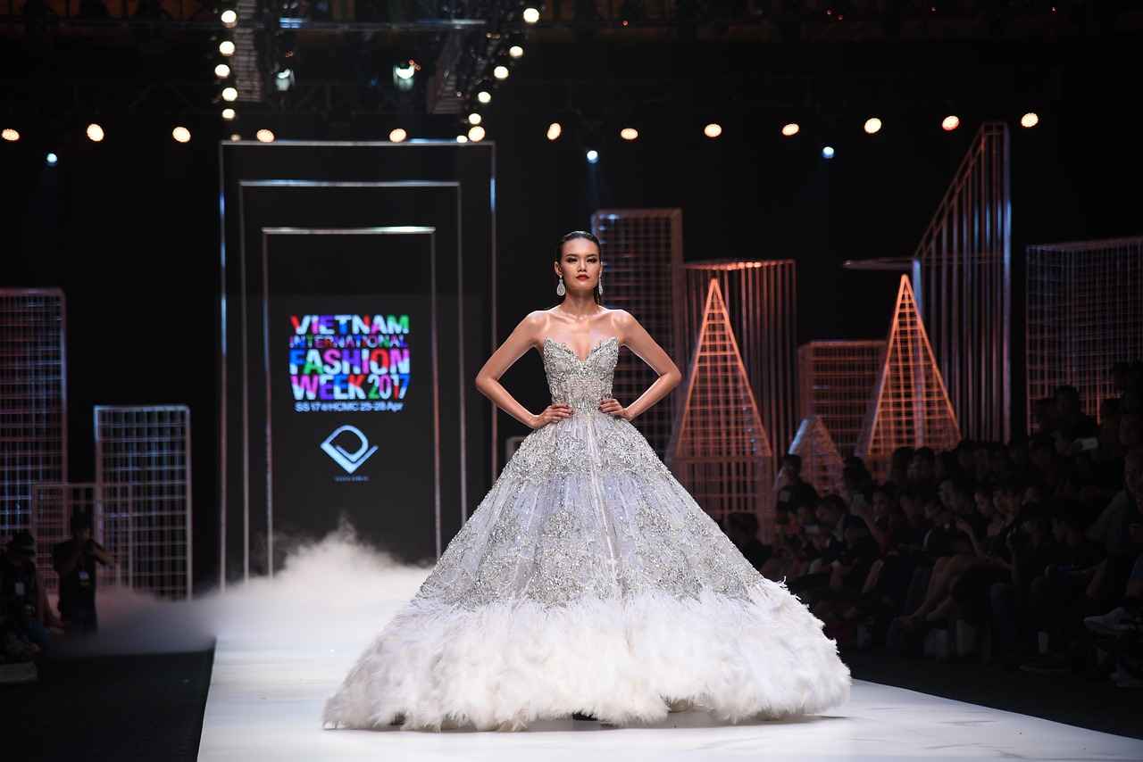 How to Style a Kimono with Your Favorite Pair of Jeans 6 Styling for Different Occasions