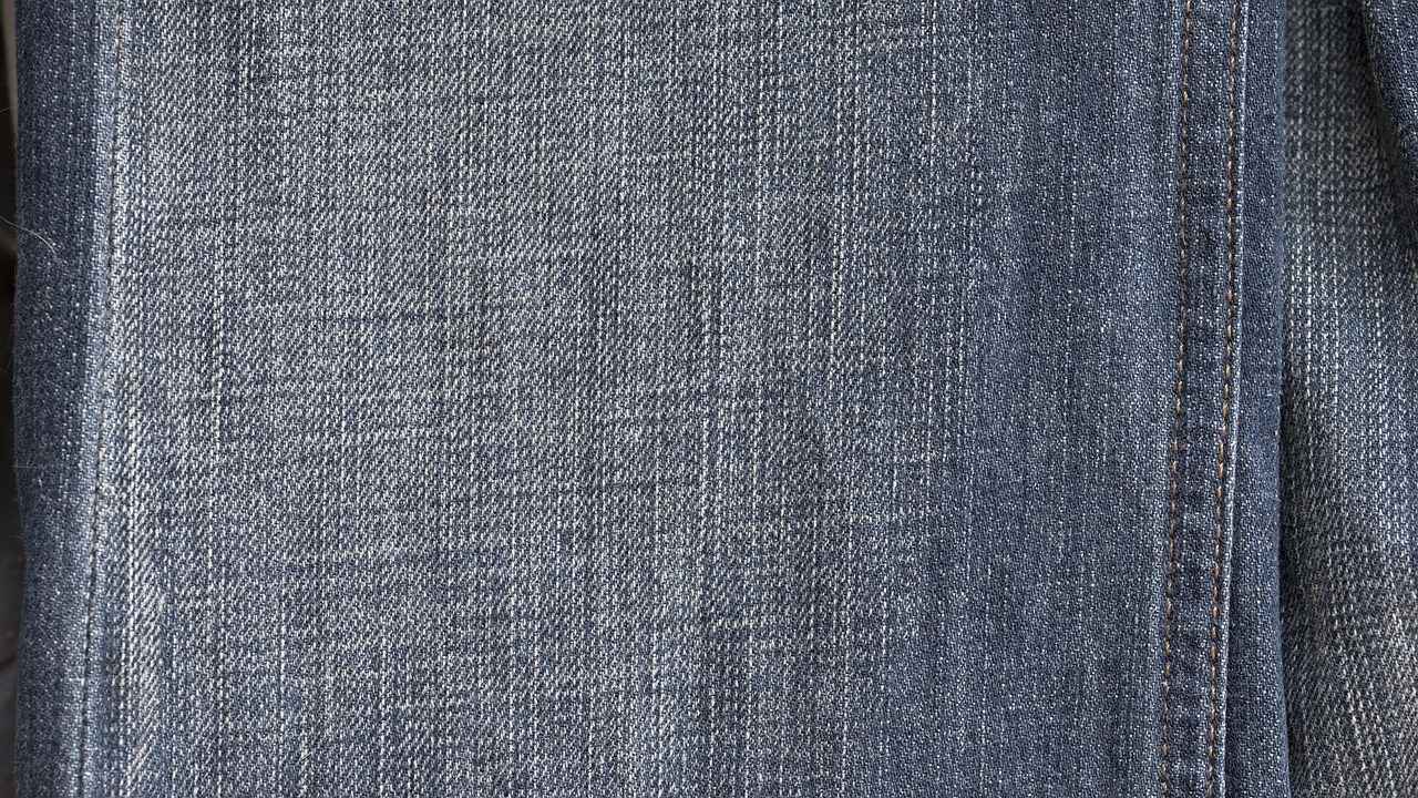 How to Wear a Denim Kimono with Ease 2 Choosing the Right Fit