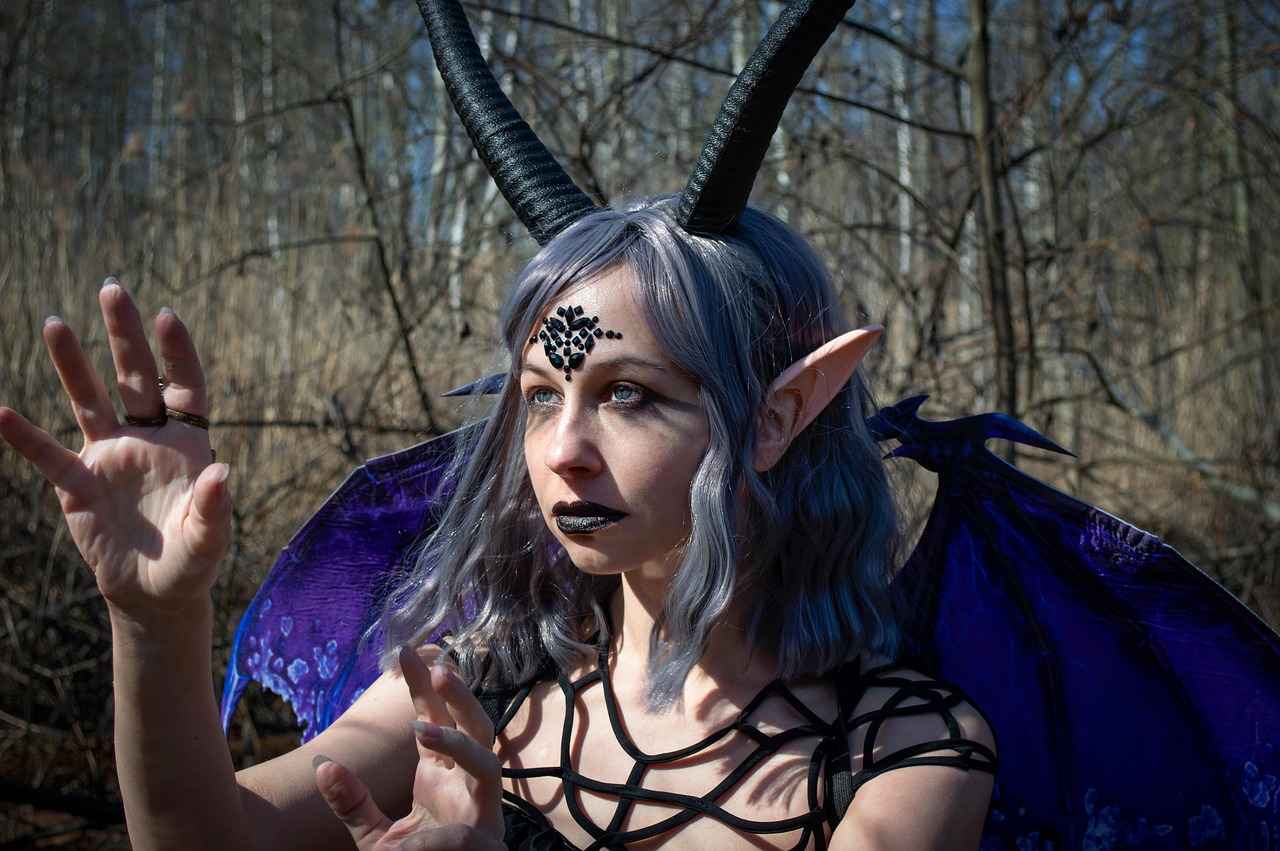 How to Wear a Kimono Fursuit for Your Next Cosplay Event 3 Accessorizing Your Kimono Fursuit