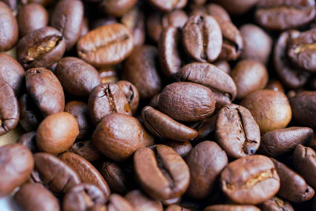 Kimono Patterns You’ll Want to Try This Season 2 2. Geometric Designs: A Modern Twist