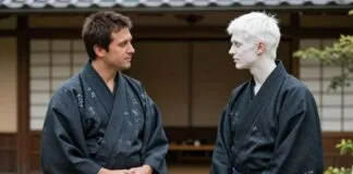 Man Wears Kimono for 10 Years, Shares Cultural Insights