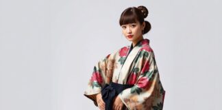 The Intersection of Technology and Fashion: A Modern Kimono Revolution The Intersection of Technology and Fashion: A Modern Kimono Revolution