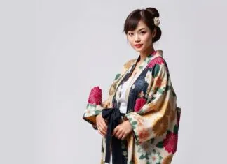 The Intersection of Technology and Fashion: A Modern Kimono Revolution The Intersection of Technology and Fashion: A Modern Kimono Revolution