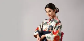 The Timeless Elegance of Kimono: A Fashion Statement Through the Ages The Timeless Elegance of Kimono: A Fashion Statement Through the Ages