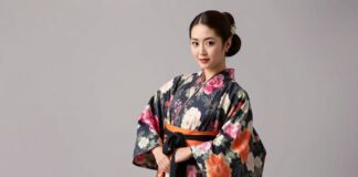 The Great Kimono Revival: Why This Ancient Garment Is Taking Over My Closet The Great Kimono Renaissance: Why This Ancient Attire Is Dominating My Wardrobe