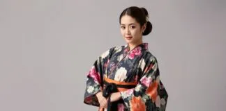 The Great Kimono Revival: Why This Ancient Garment Is Taking Over My Closet The Great Kimono Renaissance: Why This Ancient Attire Is Dominating My Wardrobe