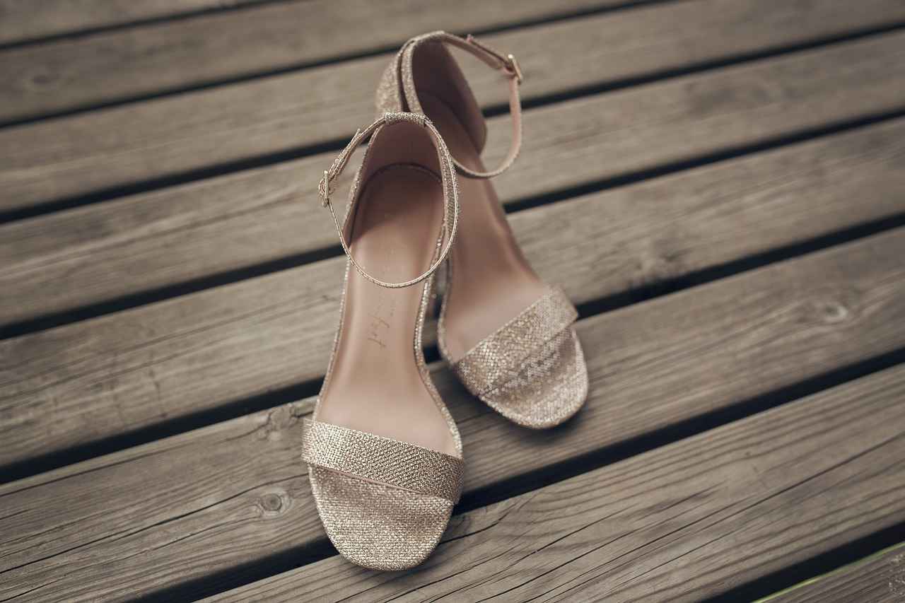 Kimono Shoes: How to Style Footwear with Traditional Fashion