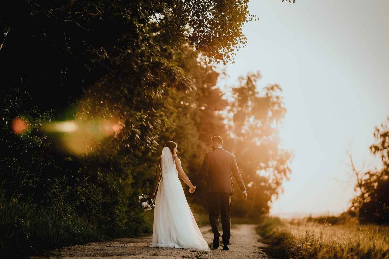 Kimono Wedding Dresses: How to Wear a Traditional Look for Your Big Day