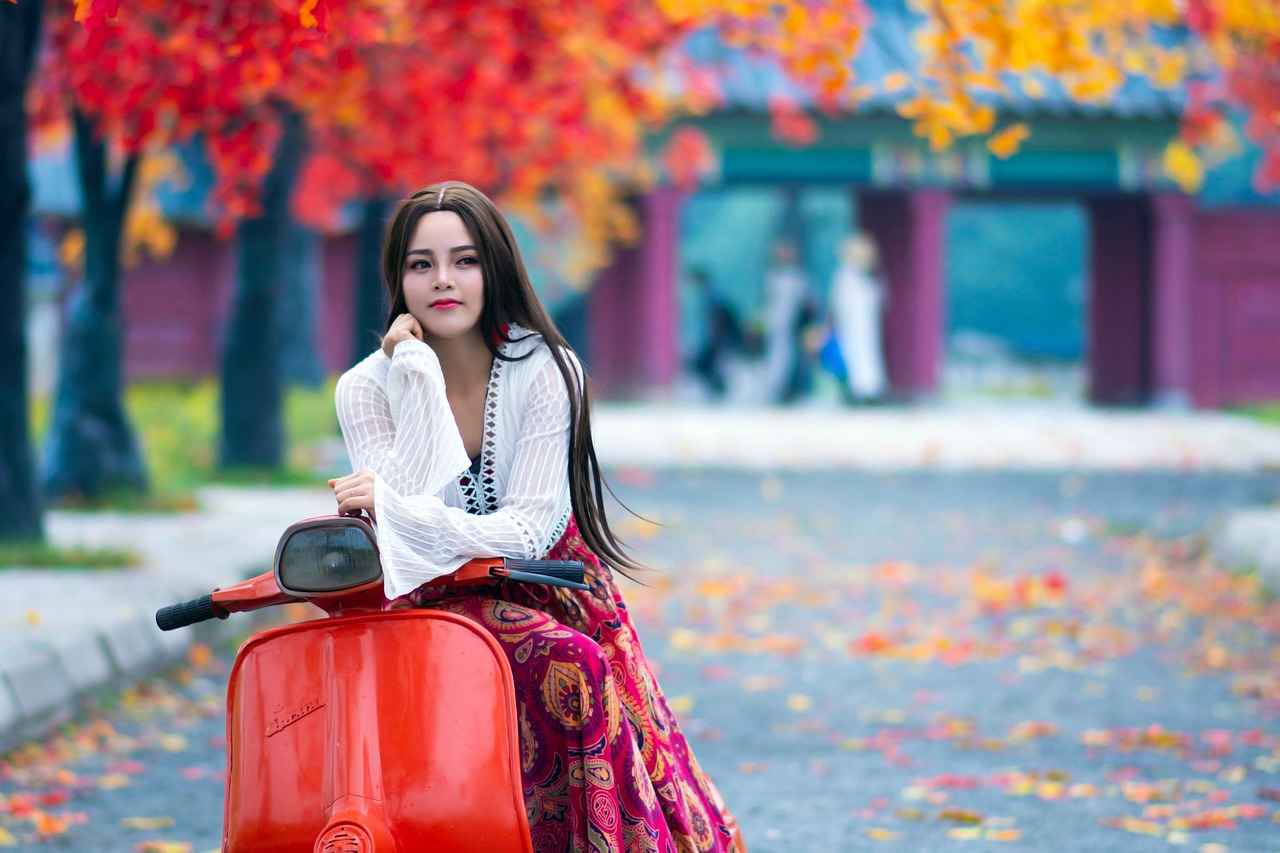 The Best Women’s Kimono Robes for Lounging in Style